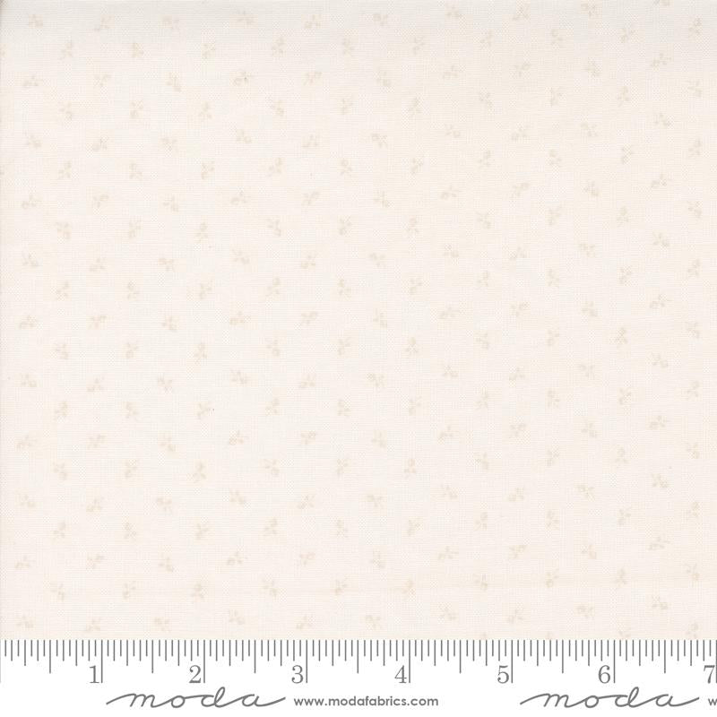 Itty Bitty BG Gatherings Tiny Bud Off White